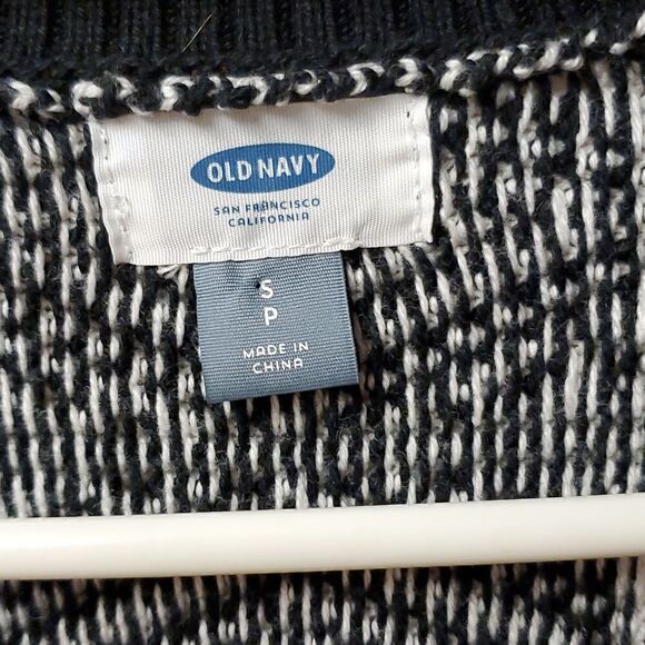 Old navy cardigan sweater, small - Picture 2 of 4